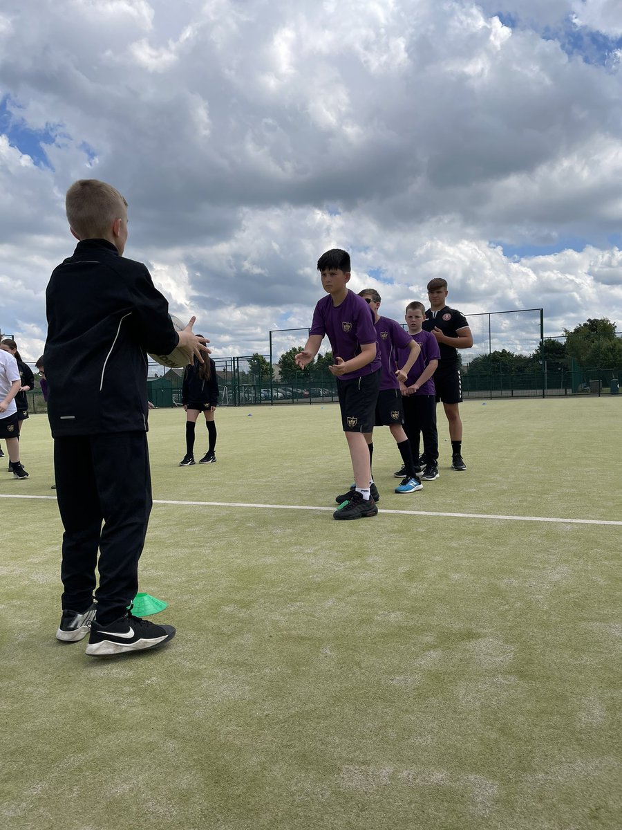 Well done to the year 7’s! Working hard on them Rugby Skills 🏈 <a href="/WiganWarriorsEd/">Wigan Warriors College</a> <a href="/Marshy231/">Tom Marsh</a>