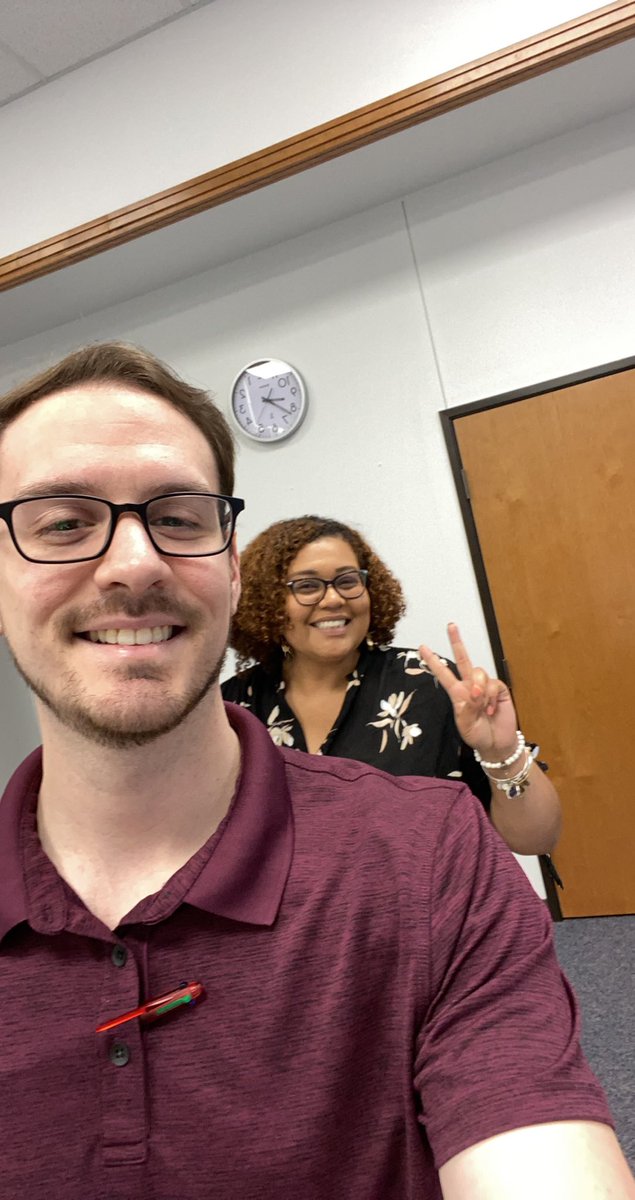 RFairfield_2019's tweet image. Day 2 @r12digin #r12transformED with @aojvoice!