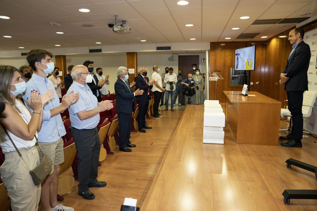 blazquezbalonma's tweet image. Gracias @jjhombrados por todo lo que has dado al #Balonmano español. Ha sido una despedida muy emocionante. Suerte en todo lo que venga en el futuro.