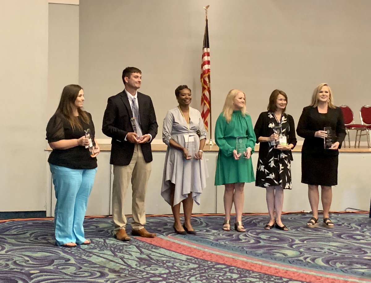DrAvisW's tweet image. Congratulations @STEAMselma for being recognized at #AETC21 as an innovative technology leader!  You ROCK and truly make learning irresistible!  #TeamSelma @SelmaSchools