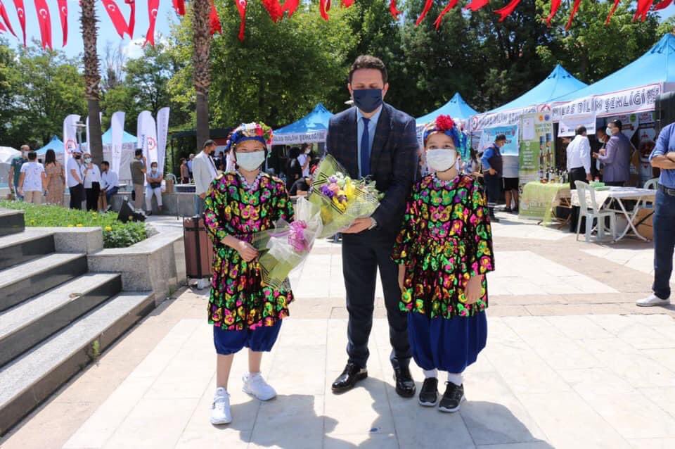 MilasMEm's tweet photo. #tübitak4007 @BilimMilas Başladı. @TCMilasKaymakam @m_unverboke , @mugla_mem @emrecay55 , Milas Belediye Başkan Yrd. Cüneyt İlter, @muglaedutr @ARTAYYAGCI ve İlçe Milli Eğitim Müdürümüz @isabal80 tarafından açılışı yapıldı. @ziyaselcuk @tcmeb @Tubitak @ProfHasanMandal https://t.co/PbH4QZUYW4