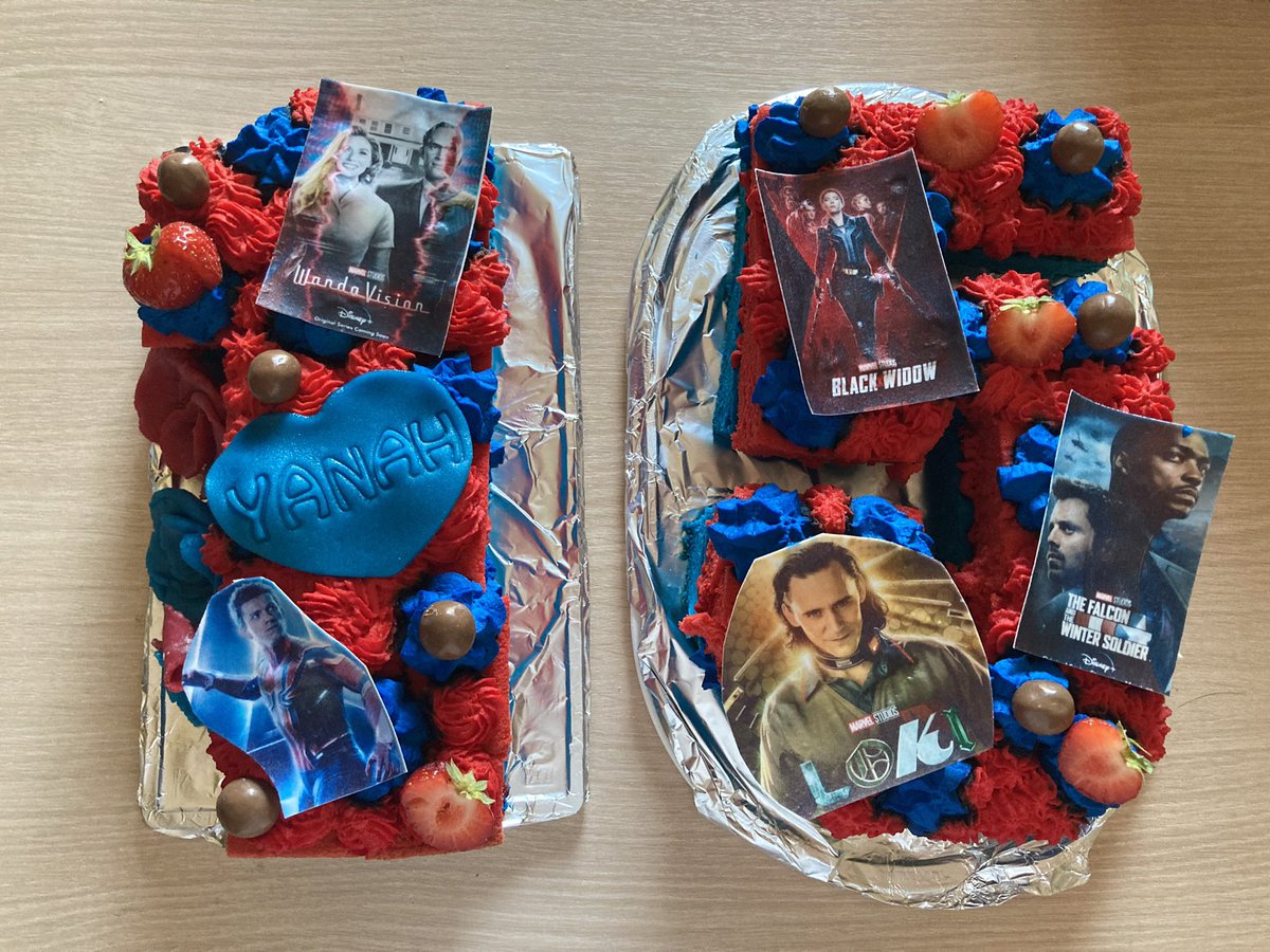 Femmie82's tweet image. #onwednesdaywewatchloki #andeatcake #birthdaygirl #15
#homemade @Cakeprint @TomHolland1996 @twhiddleston @AnthonyMackie @DisneyBE @disneyplus @Paul_Bettany @sebastianstan #BlackWidow #TheFalconAndTheWinterSoldier #loki #SpiderMan #WandaVision