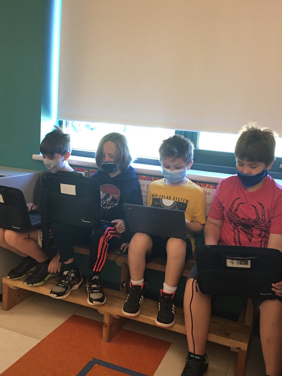 4 amigos from room 231 battle on Prodigy!