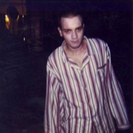 LetstalkMovie_'s tweet photo. Ewan McGregor behind the scenes polaroids on the set of Trainspotting (1996) https://t.co/xX8ca1gmGc