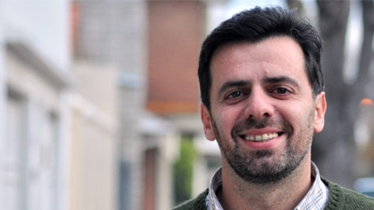 Abrir_el_Juego's tweet photo. #Ahora | Fernando Alí, Director del Hospital de Ituzaingó, donde se estará vacunando contra la gripe. Con @luisavalmaggia1 y @GulmanHugo en @r_cooperativa https://t.co/CSaTeRLvID