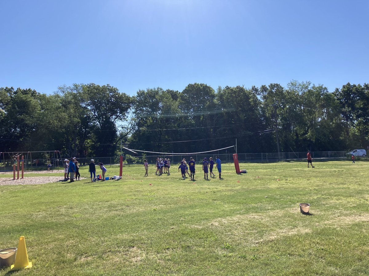 JenJames21's tweet photo. It’s a beautiful day for 5th grade field day! Thank you WPTO! @WindyWhales @PrincipalJHill https://t.co/JIyleojzx1