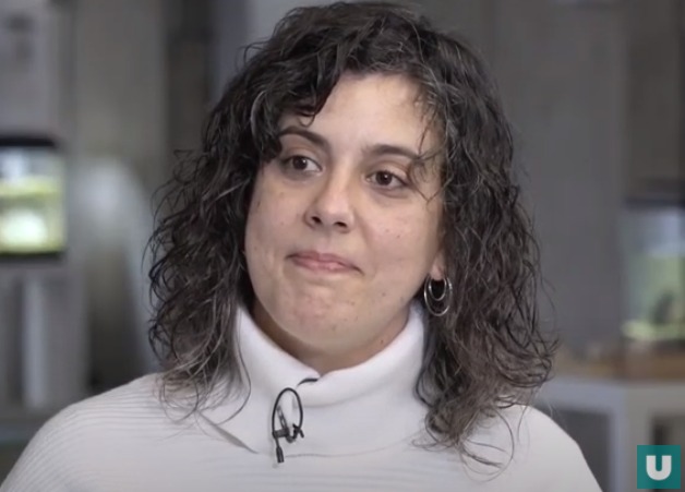 Aquests dies que es parla de "drunkorexia" és oportú rescatar la conversa entre <a href="/enricbastardas/">Enric Bastardas</a> i la infermera i docent d'UManresa <a href="/NuriaObradors/">Núria</a> sobre les conductes de risc dels joves amb el consum i l'addicció a l'alcohol 

youtu.be/o5nISGzj9xs

#alcohol #addiccions