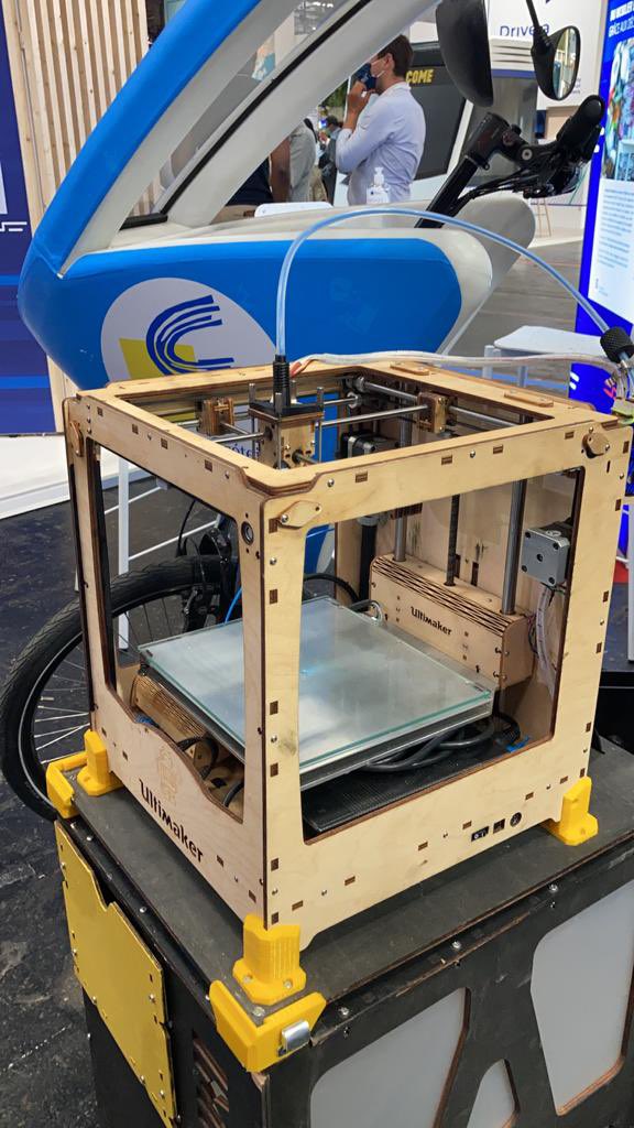 Le premier pitch dédié aux #innovations sur le stand de <a href="/GrandParisMGP/">Métropole du Grand Paris</a> à #VivaTech est réalisé par <a href="/fredhachmi94/">Frederique Hachmi</a> &amp; Nathalie Caclard de la ville de Créteil. L’occasion de présenter le DIPBike, véritable fabrique numérique nomade qui permet d’agir en faveur de l’#inclusionnumerique