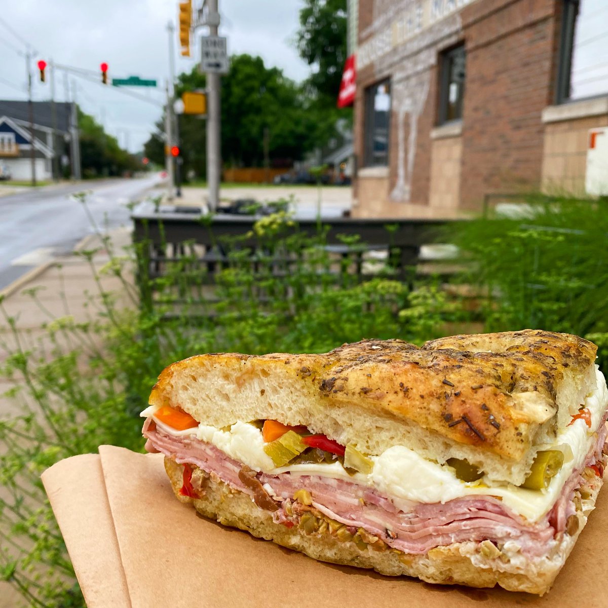 GoosetheMarket's tweet photo. #MuffalettaWednesday today only! @SmokingGoose Mortadella, Salame Cotto, and City Ham plus Provolone, Mozzarella, Giardiniera, Olive Salad, Mayo on @AmeliasBread Focaccia
Walk-in or reserve for pick up/delivery at https://t.co/qAayD2lGu5 317-924-4944 Patio + #GooseCellar seating https://t.co/kivpnQQTXc