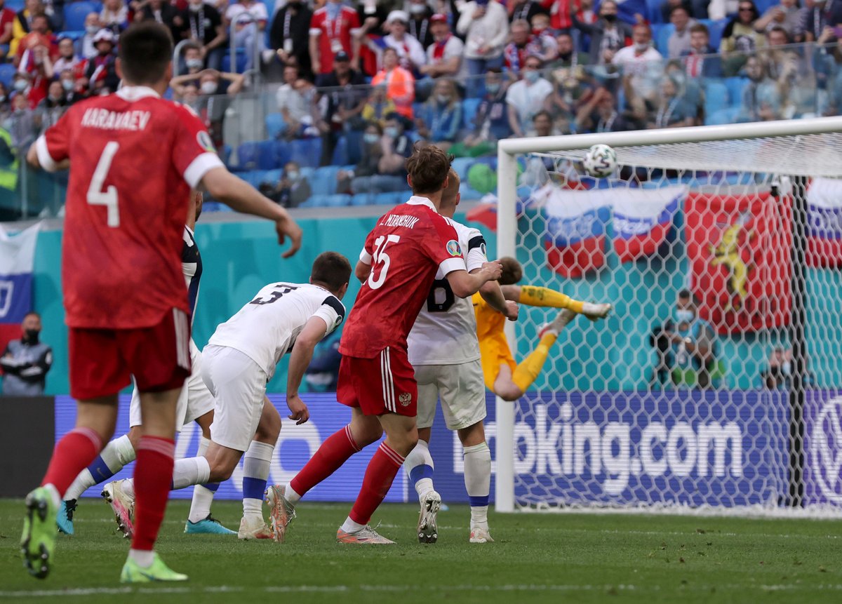 Atalanta_BC's tweet photo. 𝗧𝗔𝗞𝗘 𝗔 𝗕𝗢𝗪, 𝗔𝗟𝗘𝗞𝗦𝗘𝗬 🎩💫

#EURO2020 #Miranchuk #GoAtalantaGo ⚫️🔵
📸 ©UEFA https://t.co/5avjymF9fb