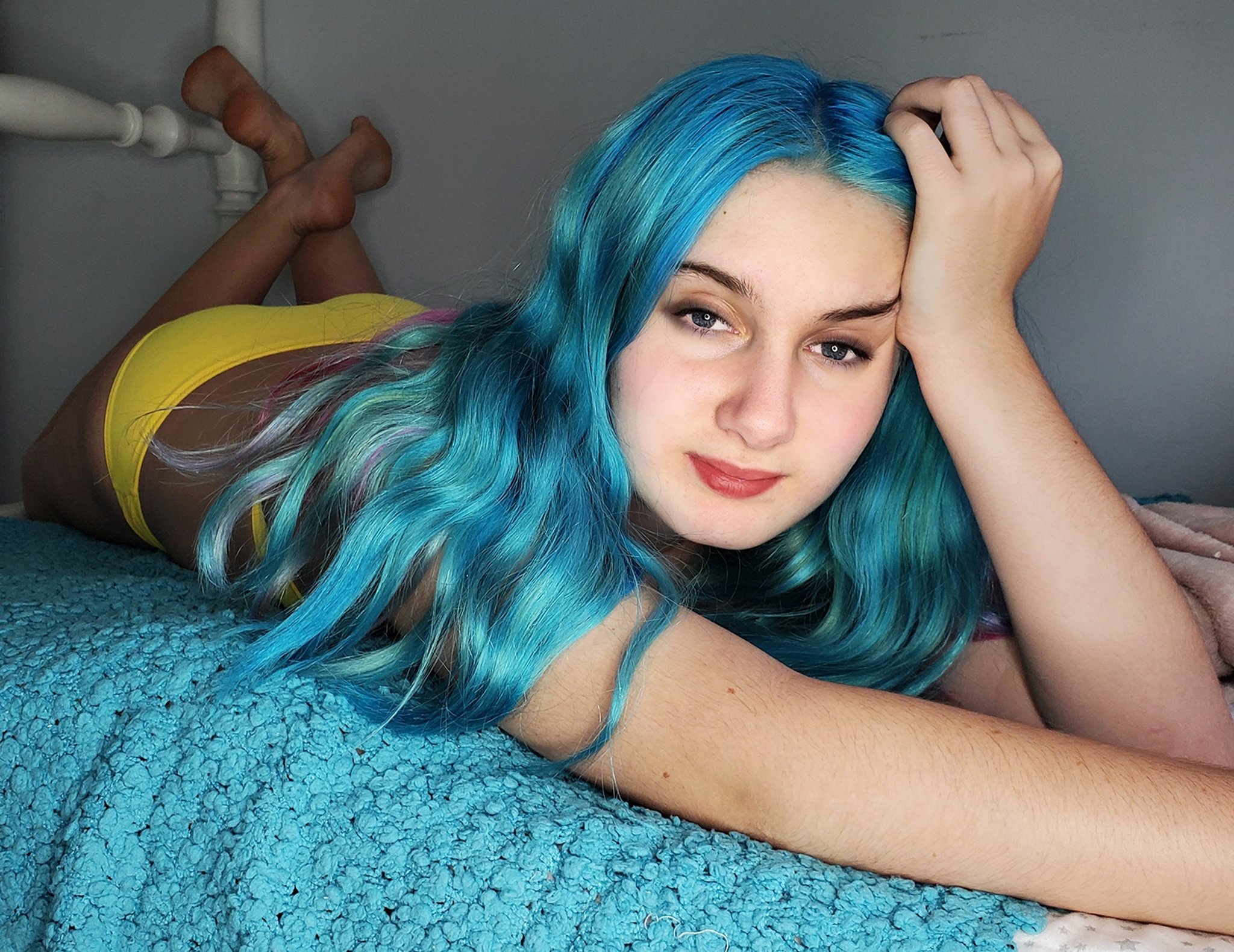Blue wig sydney top