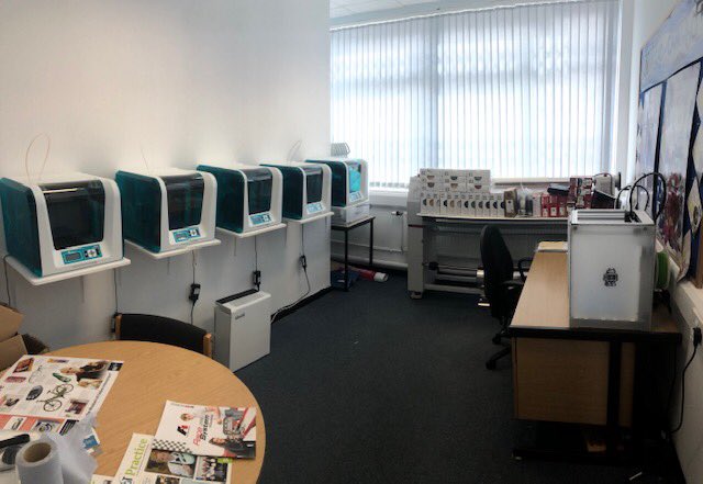 JasonDaviesMet's tweet photo. Train to be a Design and Technology teacher at Cardiff Met. Still a few places left: Fashion, Product, Food and Engineering @CSECardiffMet @CSADproduct @CSADFashion @CardiffMetCSAD @ITEcardiffmet https://t.co/ThwLsqo2eg