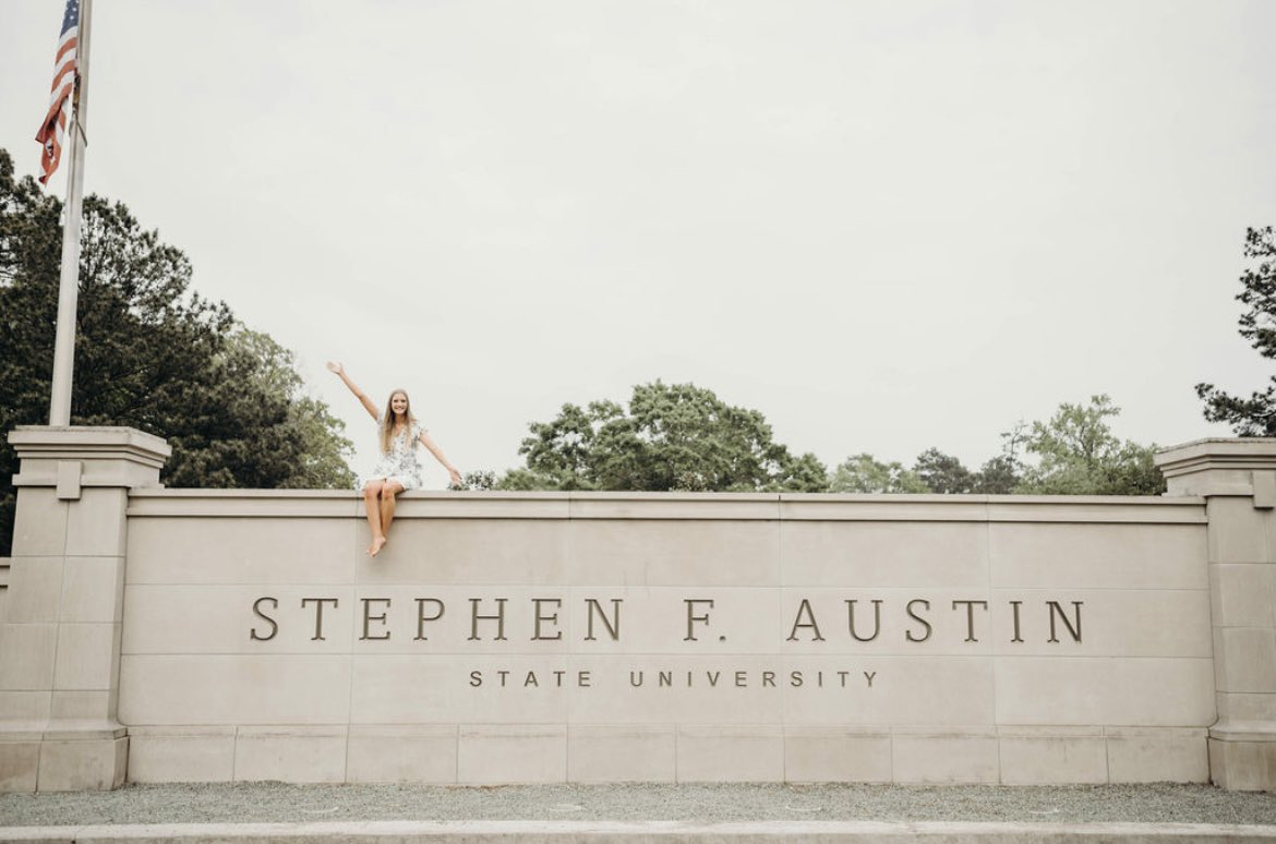AnineHermansen's tweet photo. Me and my B.S are gonna chase that M.B.A before we leave SFA https://t.co/m5UiVYmwLC