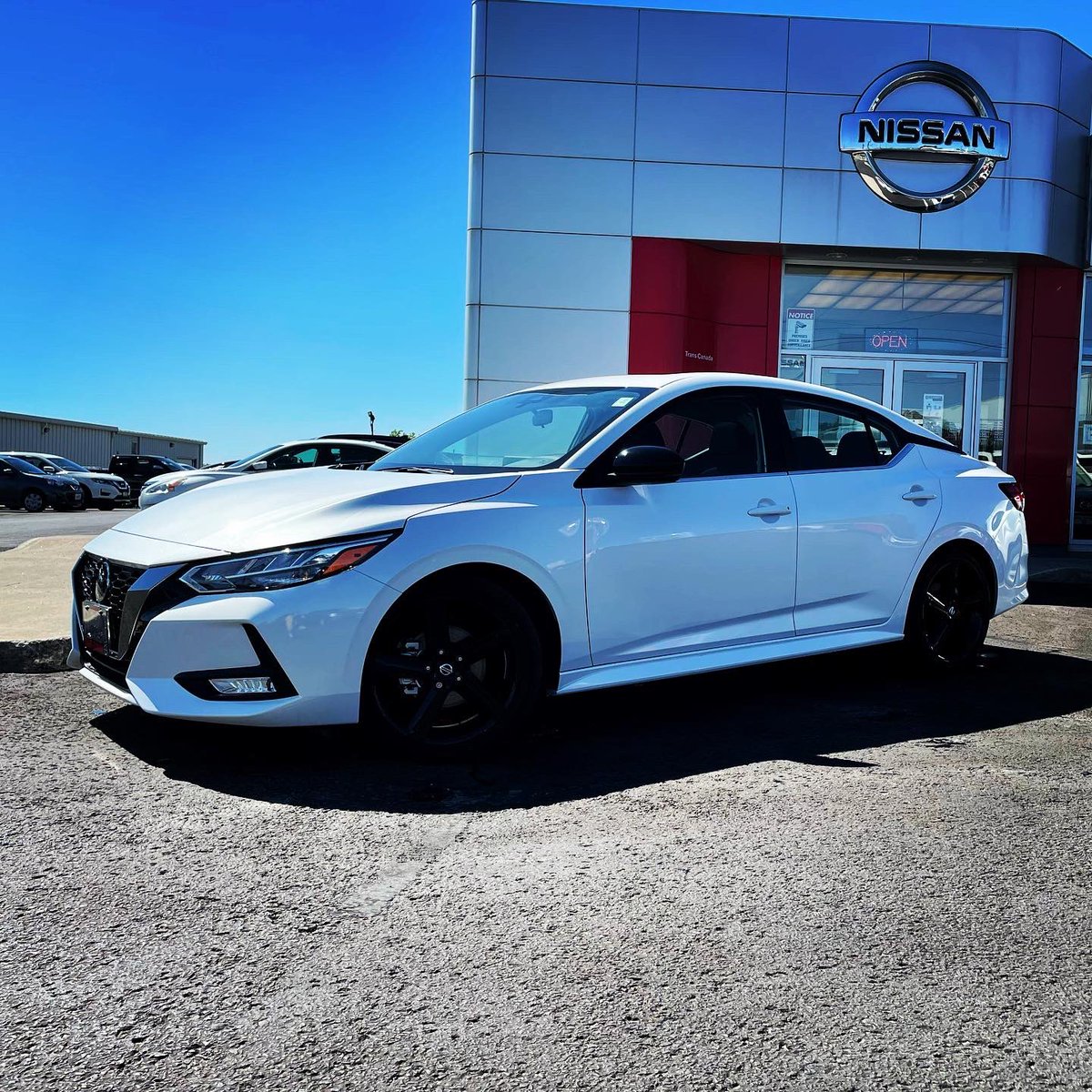 TCNissan's tweet image. 2021 Nissan Sentra SR 🤍
Test drive one today!

#TCNsocial #TransCanadaNissan #TestDriveReady #Peterborough #PTBOcanada #ProudToBeDrivingTheBest #EnjoyTheRide #2021NissanSentra #SR