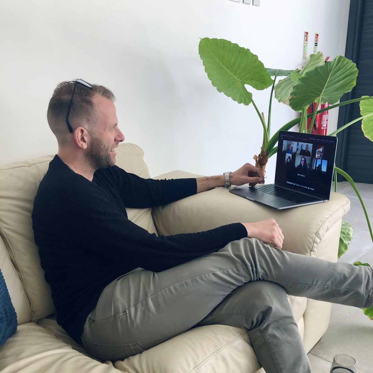 Josh's new favourite meeting spot at the GG HQ! 🛋️

Where do you prefer to work from? 🤔

#agencylife #agencyHQ #workfromanywhere #remoteworking #flexibleworking #marketingagency