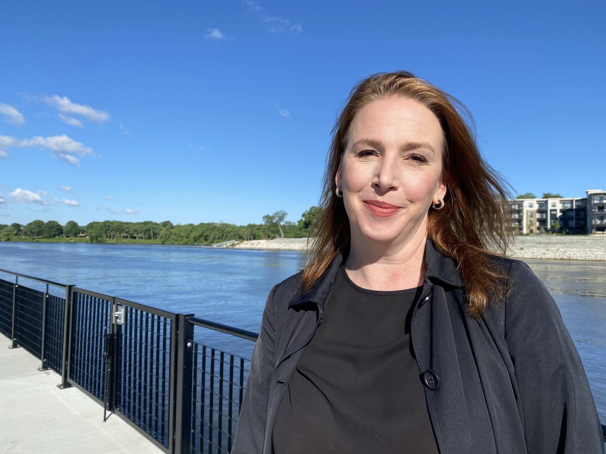 _JackieOrchard's tweet photo. Shooting of @HBO “The Gilded Age” wraps in Troy today. I spoke with one of the producers Holly Rymon about how it went and what local spots they loved! Look for it on @51PercentRadio and @WAMCNews ❤️🥂 https://t.co/SyE5xpCrQh