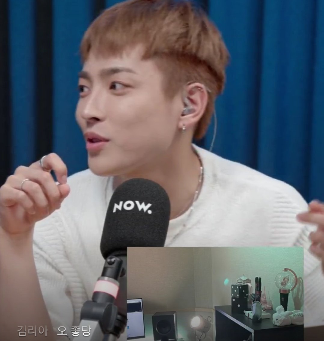 alwaysteez's tweet photo. hongjoong was speaking so fondly about the towel rabbit that yeosang gifted him that he now permanently keeps in his studio 😭❤️ https://t.co/H0AGKKxpFt