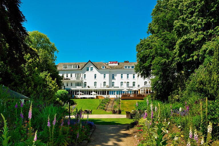 York Marriott Hotel tweet media