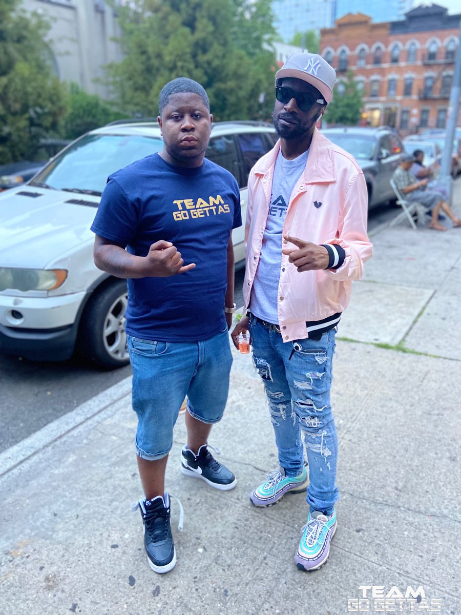 TeamGoGettas's tweet photo. Team Go Gettas DJs pre father’s day summer appreciate BBQ #TeamGoGettasdjs #TeamGoGettasdj https://t.co/AoefYlocld