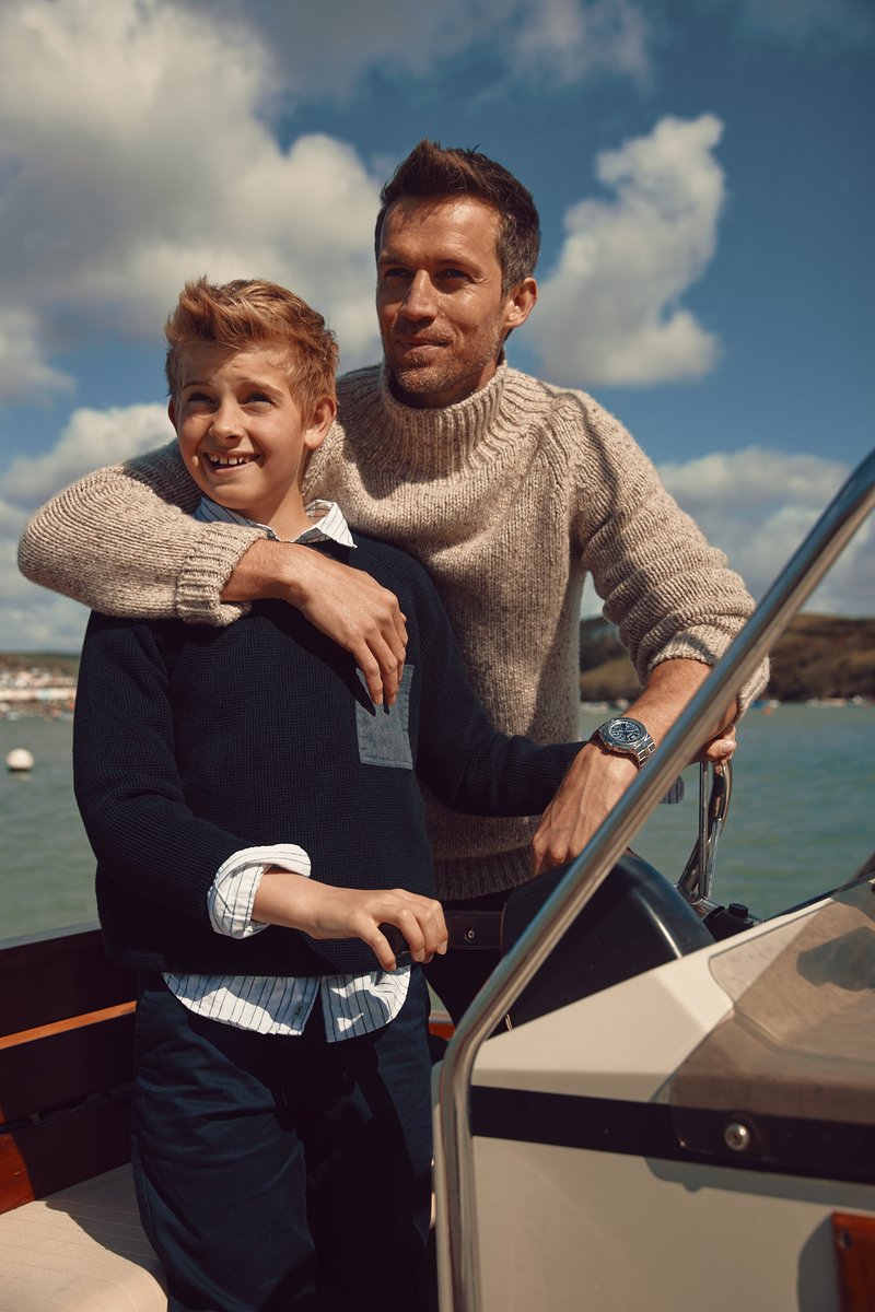 thegentsjournal's tweet photo. With Father's Day this Sunday, celebrate the priceless moments with someone close to you. Andrew wears the Chopard Alpine Eagle XL Chrono 44mm pictured in Salcombe.
#fathersday #dad #chopard #gentlemanscollection #watches #watch #timegeeks #luxury #investment https://t.co/47dZ2RcZ6T