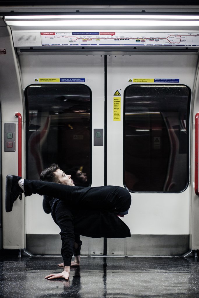 RosaSenCis's tweet photo. @LoveSsega @CDaRE_CU Yes, and the morning session will include a #dance warmup from @imarius91 and he will talk us through some of his training  exercises.  Join us at 9.30-10.00 to meet this artist. He makes it look easy and effortless. https://t.co/dTg88TAe4r https://t.co/bqom1atCfY