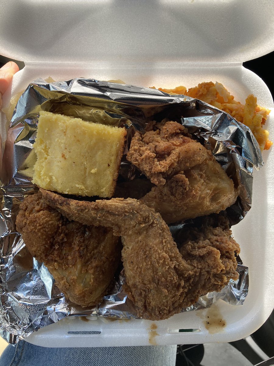 blackownedsc's tweet photo. Tasty Soul Food &amp; Bar 

3214 Augusta St
Greenville, SC https://t.co/XoY9PxCq3W