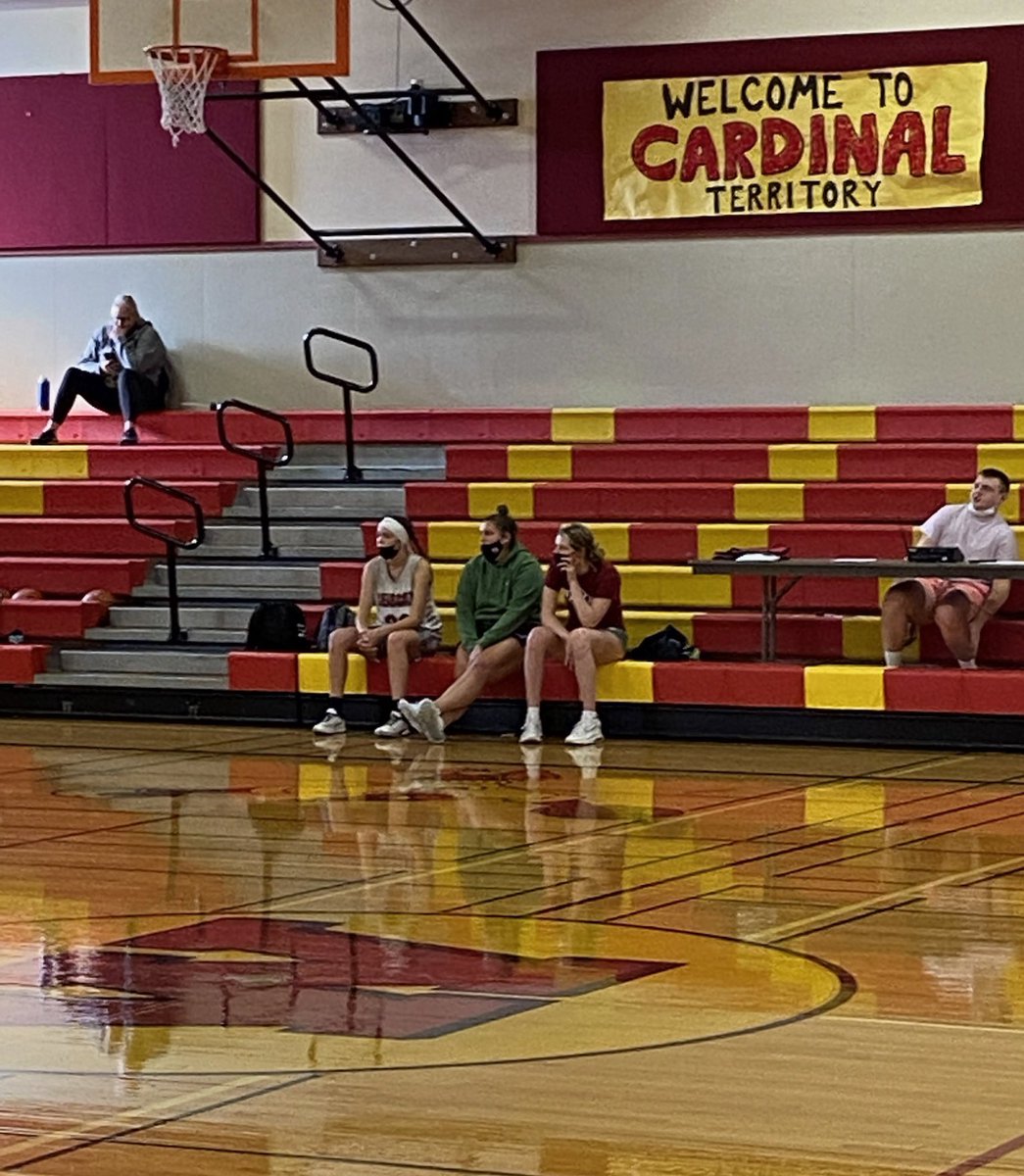 WFW_GBB's tweet photo. Huge shoutout to former Bearcat, @ErikaBrumfield and PSU Viking @schultz_syd for coaching a couple squads yesterday! The coaching duo went 2-0 and by the sounds of it, may have a future in the coaching world! #TBW 🏀 https://t.co/VUno7Ngiki