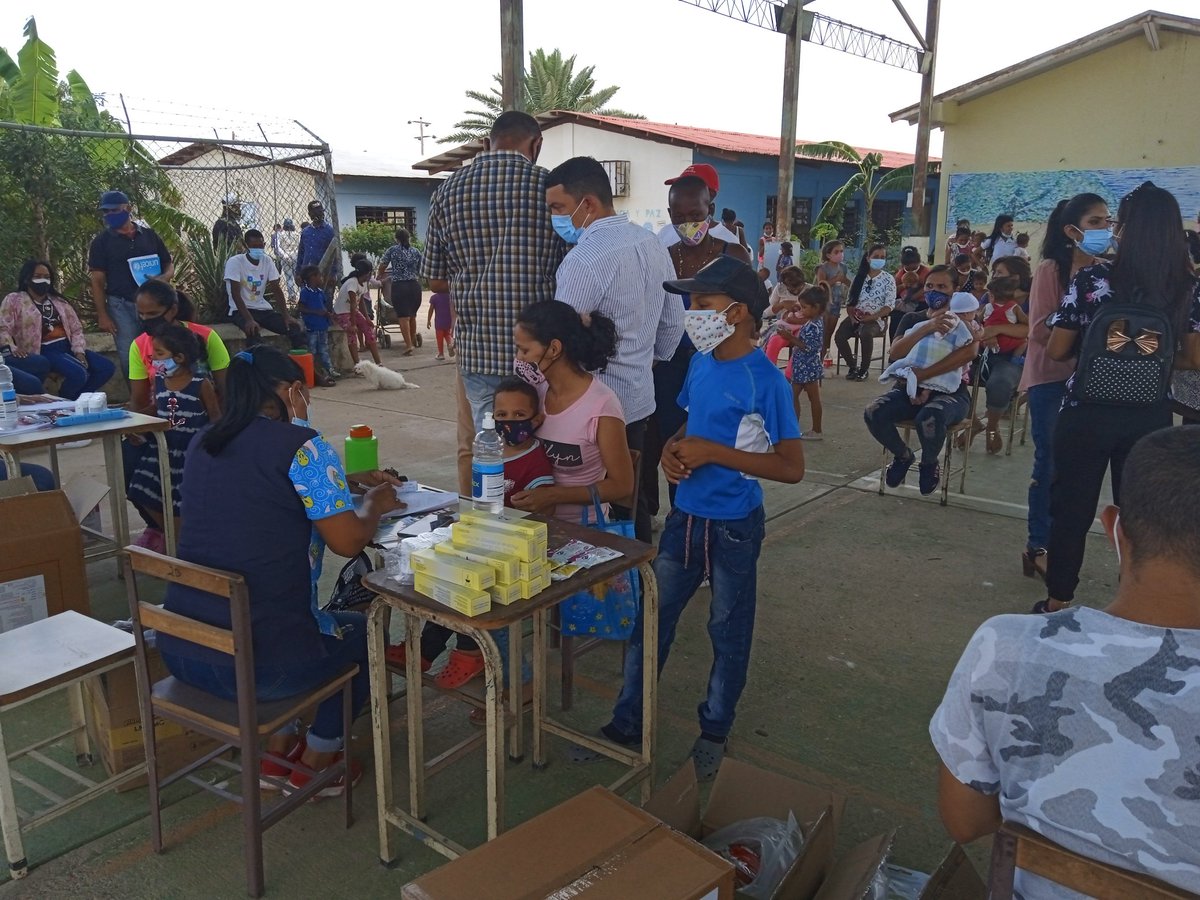 HenryH_'s tweet photo. Desde nuestra urb. Los Médanos atendimos a más de 500 niñ@s  trabajando para fortalecer el Plan Integral de Atención a la Vulnerabilidad Nutricional de la mano de nuestro @GobVictorClark y apoyados por la @unicefvenezuela y el INN 
#SeguimosAvanzando https://t.co/YvPIdfpZTe