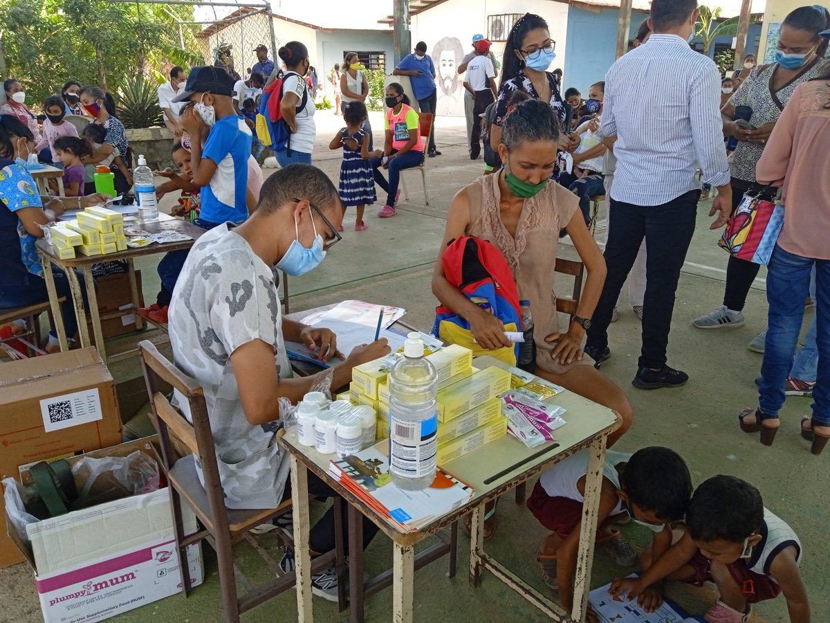 HenryH_'s tweet photo. Desde nuestra urb. Los Médanos atendimos a más de 500 niñ@s  trabajando para fortalecer el Plan Integral de Atención a la Vulnerabilidad Nutricional de la mano de nuestro @GobVictorClark y apoyados por la @unicefvenezuela y el INN 
#SeguimosAvanzando https://t.co/YvPIdfpZTe