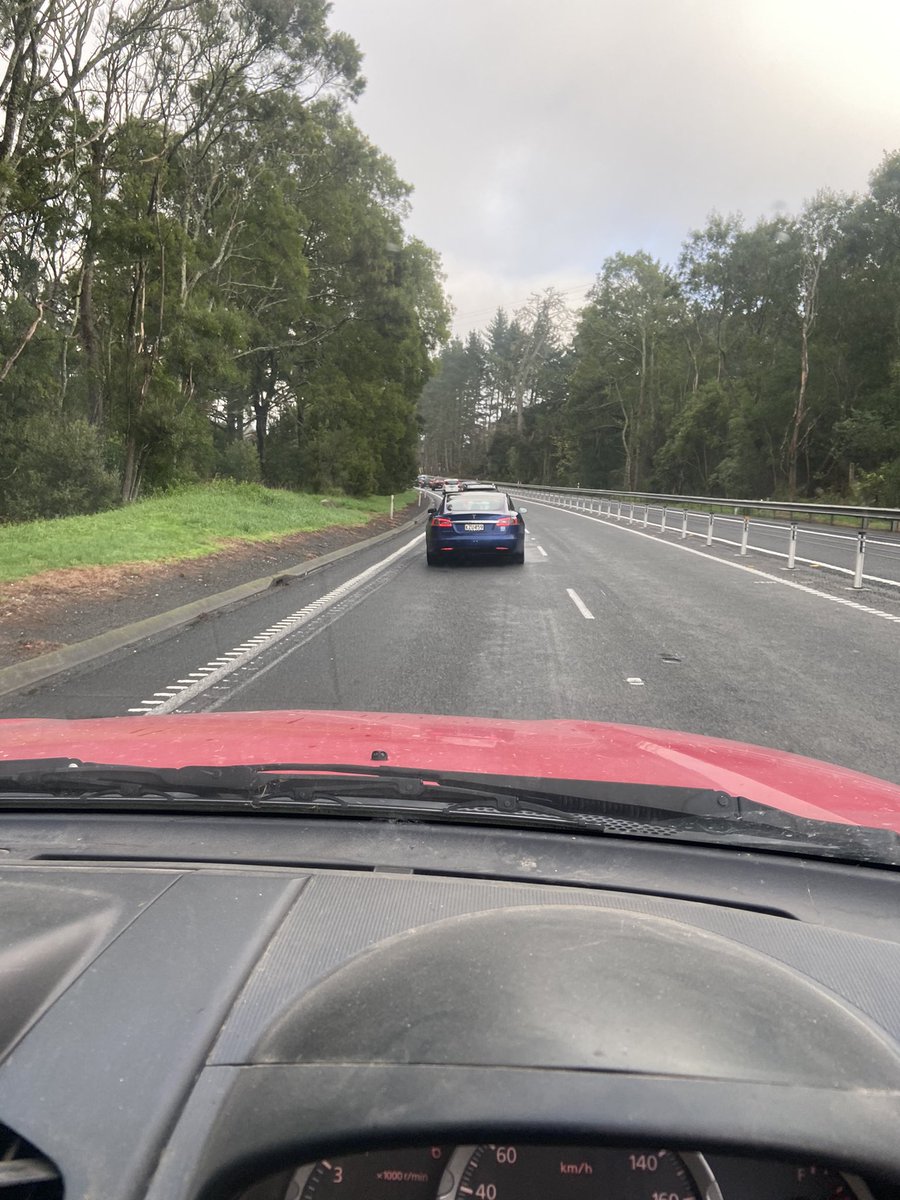 Not even at karapiro and it’s bumper to bumper. Should of 🚁 in <a href="/Lewisridge_Farm/">Chris🥛Proud Food Producer 🐄🐂</a> <a href="/rmcintyre007/">Richard McIntyre</a> <a href="/goaheadfarms/">Wayne Langford</a>