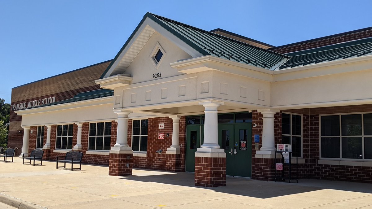 daniellenmeyer's tweet photo. Challenge Day 1 - Complete! ✔️ Afternoon visits consisted of @BroadRunHS @LCPSFarmwell @TrailsideMiddle and @StoneBridgeHS! It was awesome to meet so many #LCPSCTE Technology and Engineering Education teachers in person! https://t.co/6cOPQbGbXn
