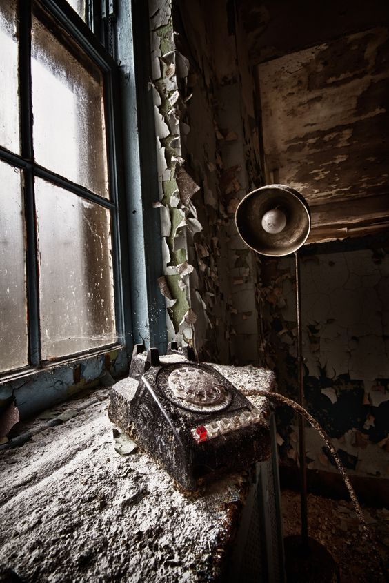 Los desdenes  del tiempo
Síganos en instagram - bit.ly/3w6DpoR
#airelibre #airelibre
 #vidaalairelibre #fotografía #fotografias #fotografiacallejera #mundo #viajes #viajesporelmundo