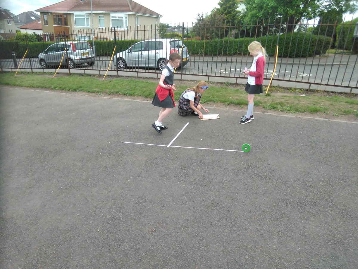 Carolside_PS's tweet image. P3 enjoyed taking part in an experiment to compare wind speeds in playgrounds across the UK.  They calculated an average wind speed of 1.74 m/s at Carolside today using feathers, metre sticks and stopwatches! Do you think we'll be the windiest? 
@CPSSTEM
 #ERCSTEM  #GreatSciShare