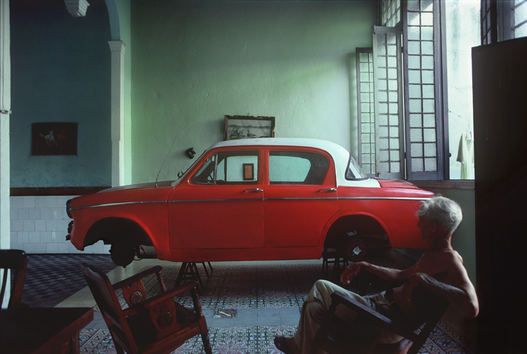 fauxly's tweet photo. cuba 💚 photos by robert van der hilst https://t.co/k948jT2yGb