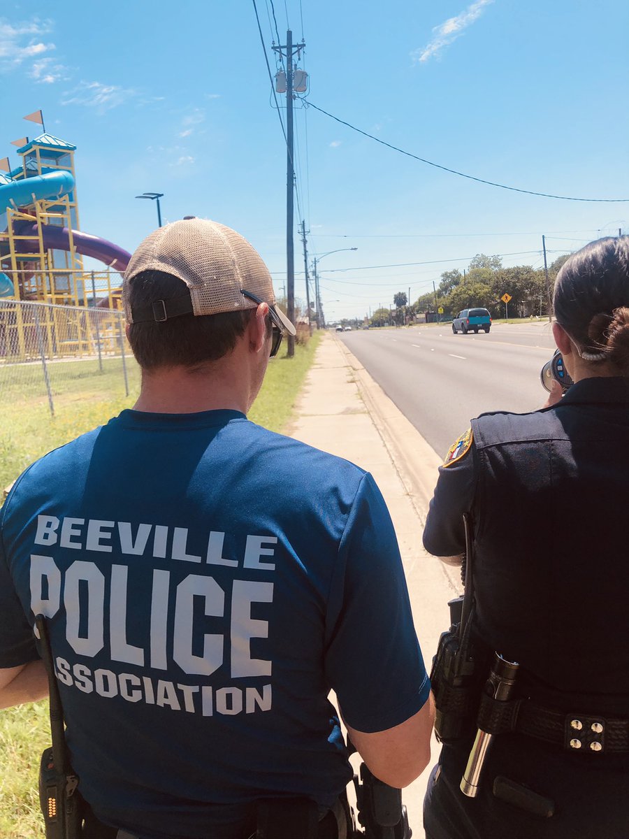 BeePoliceAssn's tweet photo. @Stalkerradar LIDAR training in Beeville https://t.co/ERiCcO2QOS
