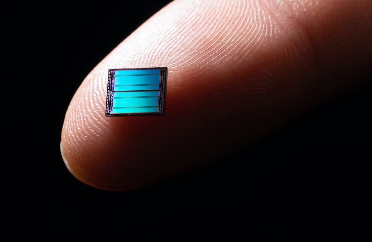 CaraSantaMaria's tweet image. What’s required to make a computer chip and why is a drought contributing to the silicon chip shortage?

#MicrochipShortage #Computerchips #Drought #SupplyChains #Demand #Technology 

cosmosmagazine.com/technology/com…