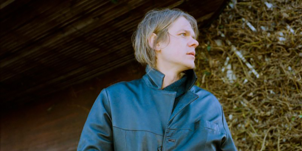 Indie88 - Toronto's Modern Music 88.1FM (@indie88toronto) on Twitter photo Watch: School of X (<a href="/schoolofxmusic/">School of X</a>) gets chased by a man on fire in video for groovy new track āFeel of Itā - bit.ly/3iHR2rj Watch: School of X (<a href="/schoolofxmusic/">School of X</a>) gets chased by a man on fire in video for groovy new track āFeel of Itā - bit.ly/3iHR2rj