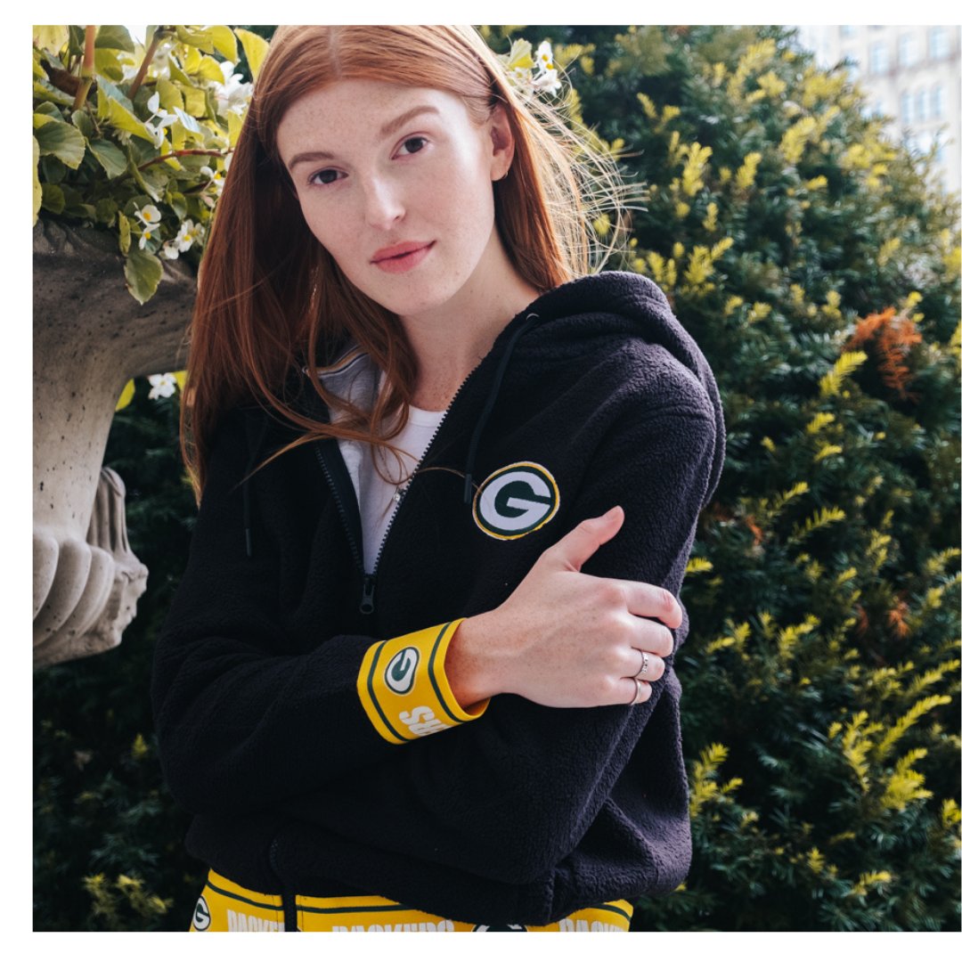 UltraGame_'s tweet photo. Be bold in your #PackersHoodie 🧀
 
Get your hoodie today!
Amazon//amzn.to/2SvUgmE 
 
Officially licensed Green Bay Packers Mens &amp; Womens Apparel!
Amazon: https://t.co/GCMFw2hjmZ 
 
#UltraGame #UltraGameNFL #greenbaypackers #gopackgo #football #greenbay https://t.co/KWZRB3bNJB