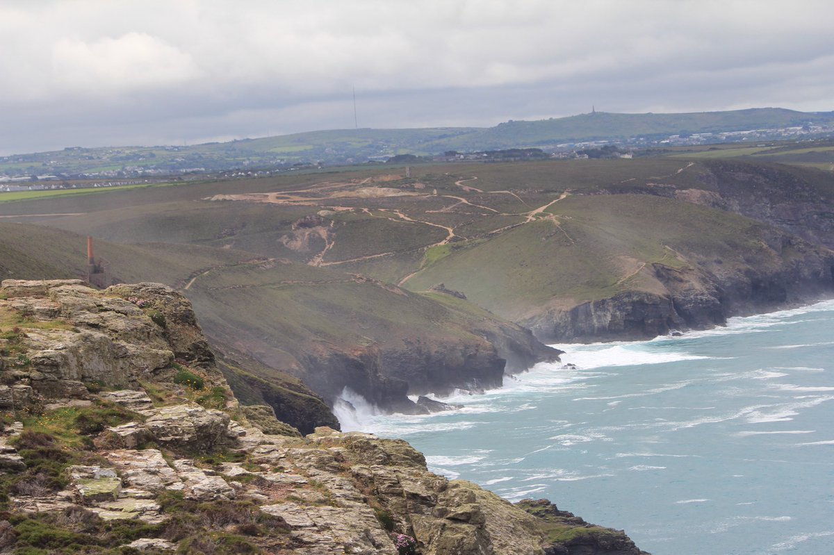 Nice little walk from Chapel porth to St Agnes head. 🥰
Cloudy day but lovely and warm 😊
The sea spray blowing up the hill looked eerie! 
#cornwall #stagnes #chapelporth #cliffwalk #seaviews