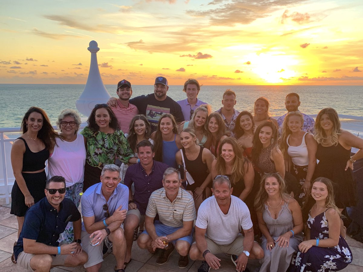 NextPath's beach incentive trip to The Don CeSar in St. Pete last week was a great success! We love celebrating our employees and their achievements!

#nextpath #orlando #tampa #celebrateyourwins #workhardplayharder #lovewhatyoudo #lovewhereyouwork #lfg #staffing #recruiting