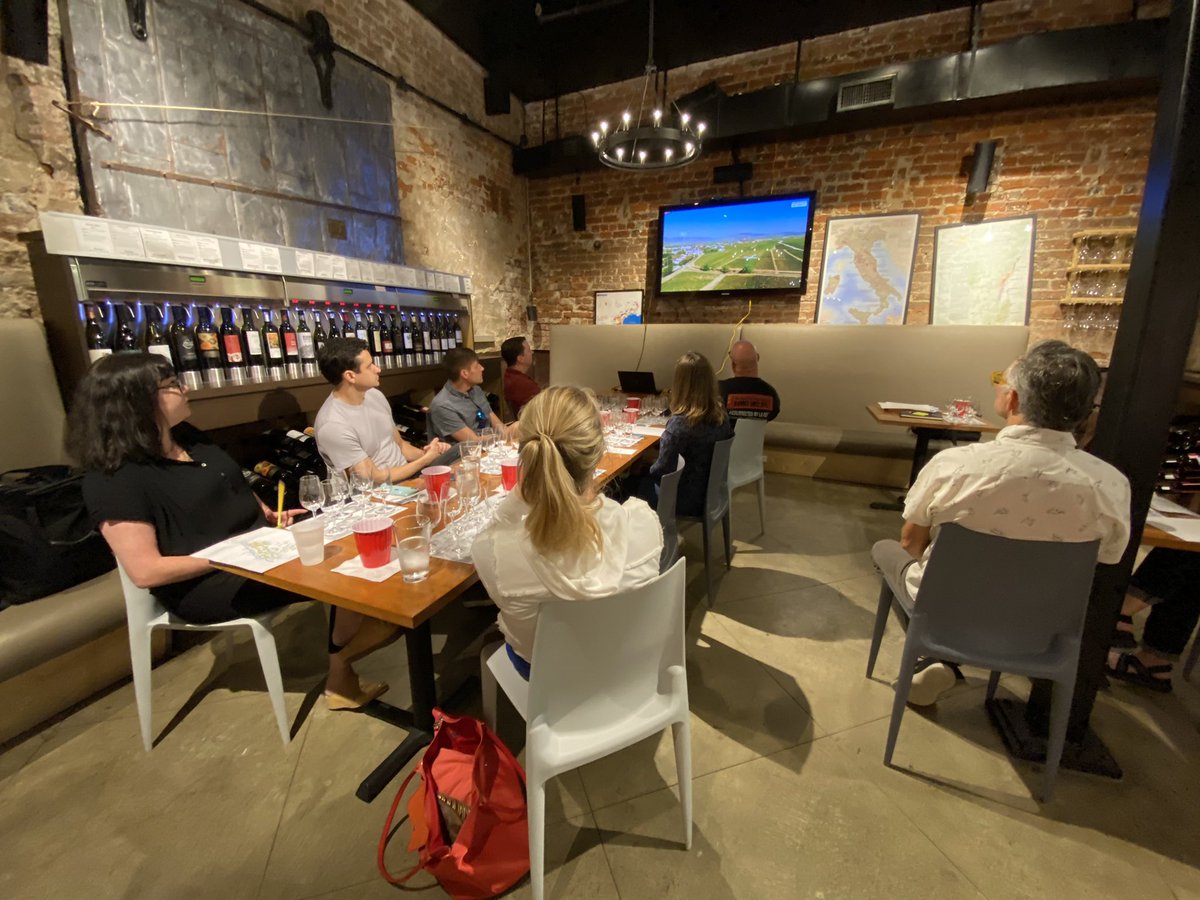 winoschool's tweet photo. @BourgogneWines #BIVBRDV learning all about St.Veran wines. https://t.co/xjGR1BsJVv