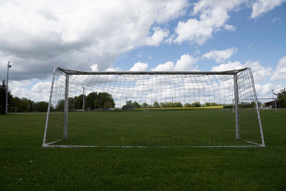 TheDepartment1's tweet photo. How it started vs. How it´s going. 😉 #EURO2020 https://t.co/sWo2wXGtAC