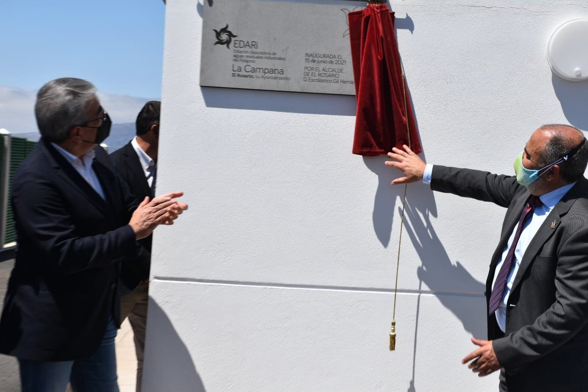 📣 <a href="/RomanRodWeb/">Román Rodríguez</a> anima a pasar de las palabras a los hechos en materia de sostenibilidad.

🔹 El vicepresidente de #Canarias inaugura junto al alcalde de El Rosario, <a href="/EscolasticoGilH/">Escolástico Gil</a>, la depuradora de aguas del Polígono de La Campana.

🌐⤵️
www3.gobiernodecanarias.org/noticias/rodri…