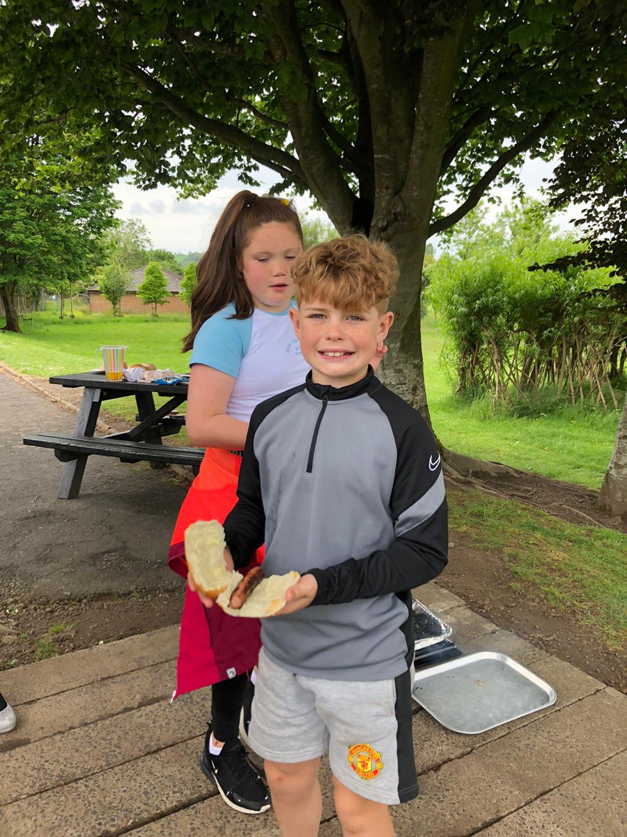 crosshill_ps's tweet photo. Perfect way to finish off a morning of rock pooling. Fundraising BBQ to raise money for covid relief in India. Generous donations from Dalduff and Simpsons. We're looking forward to getting our total money raised. #CrosshillClass2 #SimpsonstheBakers #Dalduff https://t.co/kmlt1mP1qf