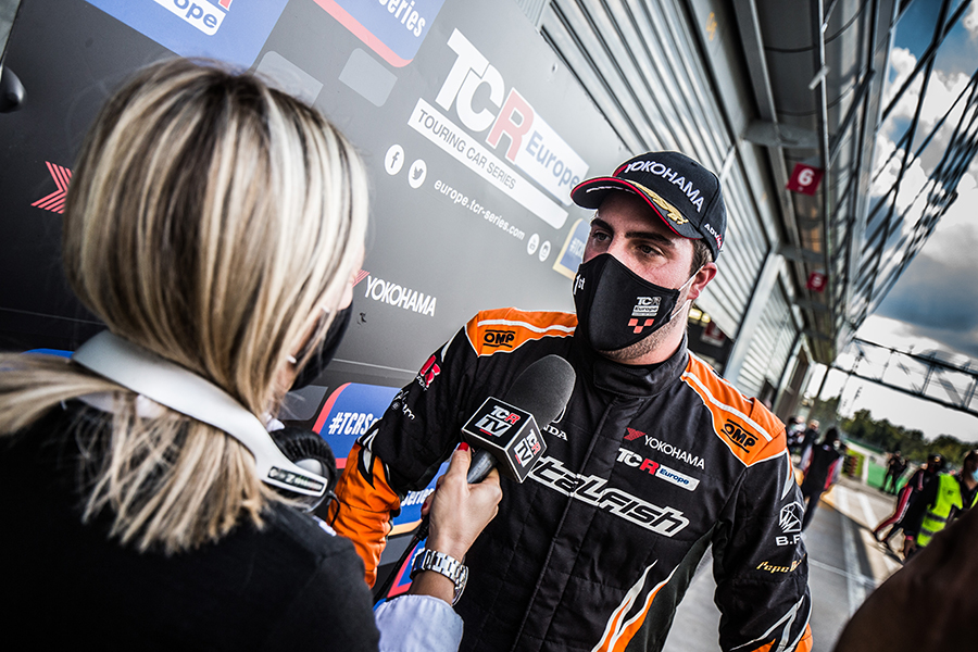 fiatcrworldtour's tweet photo. 👨🚀#PepeOriola will take part in the inaugural season of the 🏆#TCRSouthAmerica championship driving a 🏎️#HondaCivic #TypeR for the Brazilian team 👨🔧#W2racing and will team up with 👨🚀#RaphaelReis
READ MORE▶️https://t.co/3Z8iFGTcnv
#TCR #TCRseries #motorsport https://t.co/lKLLgSLq4j