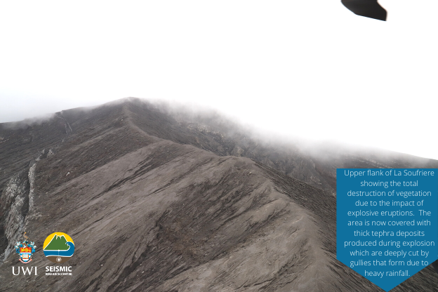 uwiseismic's tweet image. #volcanoviews 
Photos taken on 12 June of the crater, summit and western flanks of La Soufriere by pilots from the HMG Guardian. Captions provided by @VincieRichie . The volcano is still at Orange alert and we continue to monitor. #lasoufriere #svg #volcano #uwiseismic