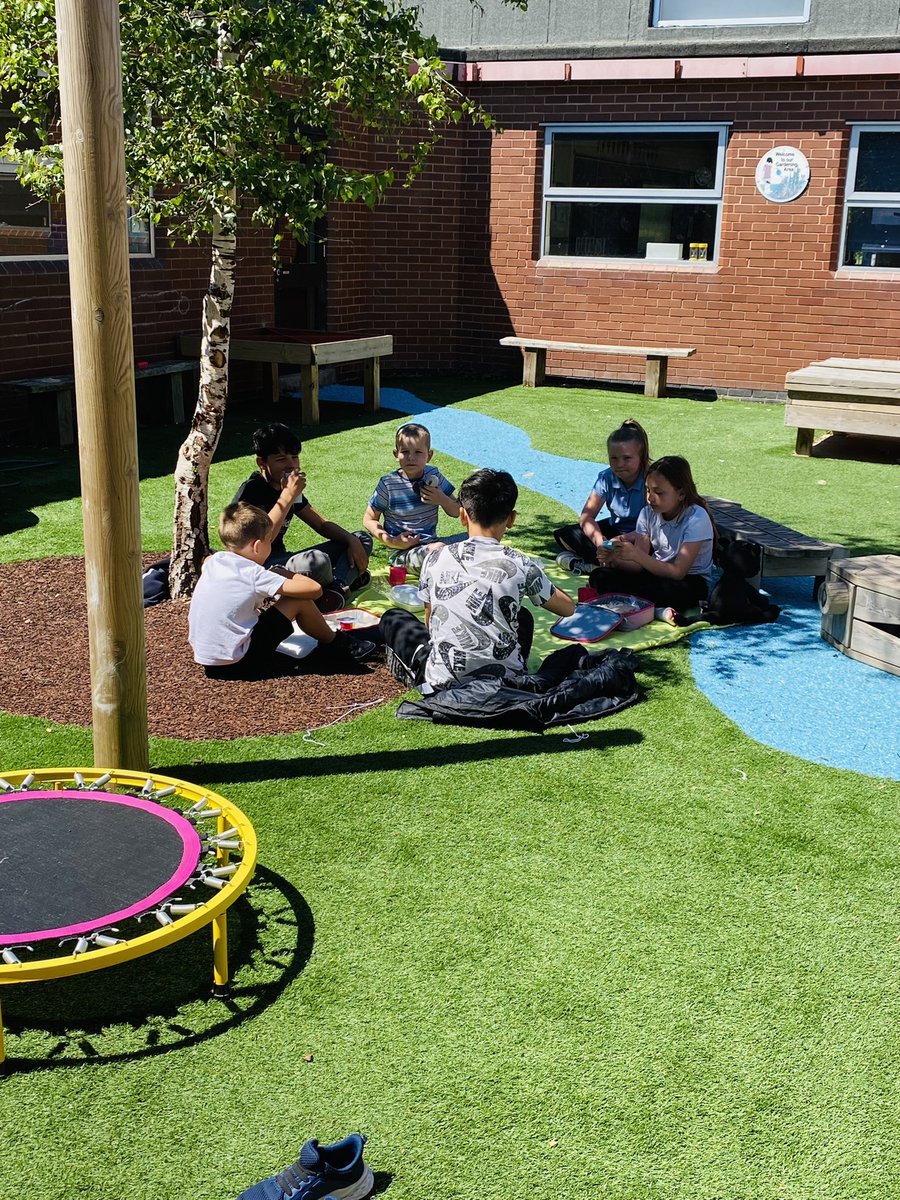All_SaintsCofE's tweet photo. ☀️ A lovely lunchtime in The Ark. A great chance for us to talk about how our day has been so far, how we are feeling, how we can regulate ourselves in this glorious weather ☀️
#RegulatingEmotions #Lunchtimes #Inclusive #LunchtimesInTheArk #Nurture #Thriving @ThriveApproach https://t.co/Srd86Qu9HD