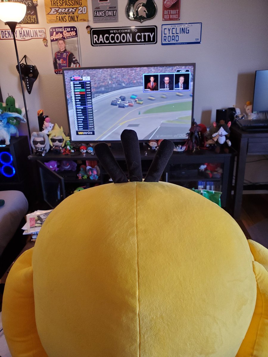 jaz653086's tweet image. Wow night one of the #Firecracker400 Prelims was spicy to say the least. What will night two hold?

@eRacr_gg #iRacing #prelim #blowover #NASCAR