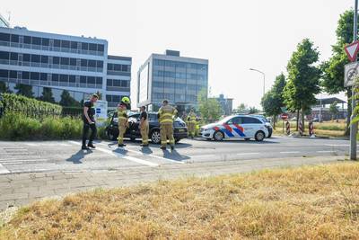 Automobilist rijdt door na ongeluk in Ede; politie moet pepperspray gebruiken om hem te overmeesteren..