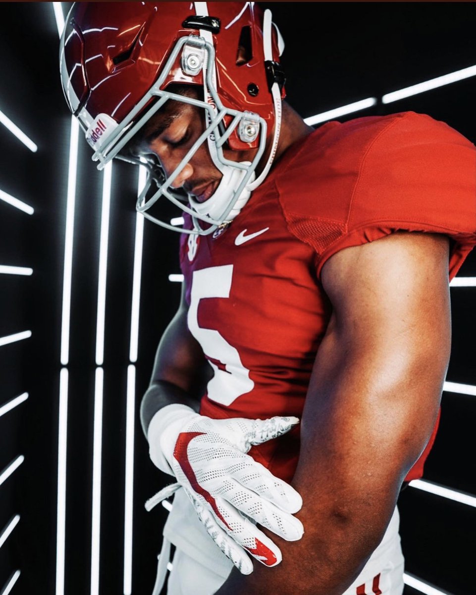 RTRnews's tweet photo. 5-Star LB Shawn Murphy
#UnityReedHS #ClassOf2022
@Theicedupshawn #Crimson https://t.co/zjwvbRWkOI